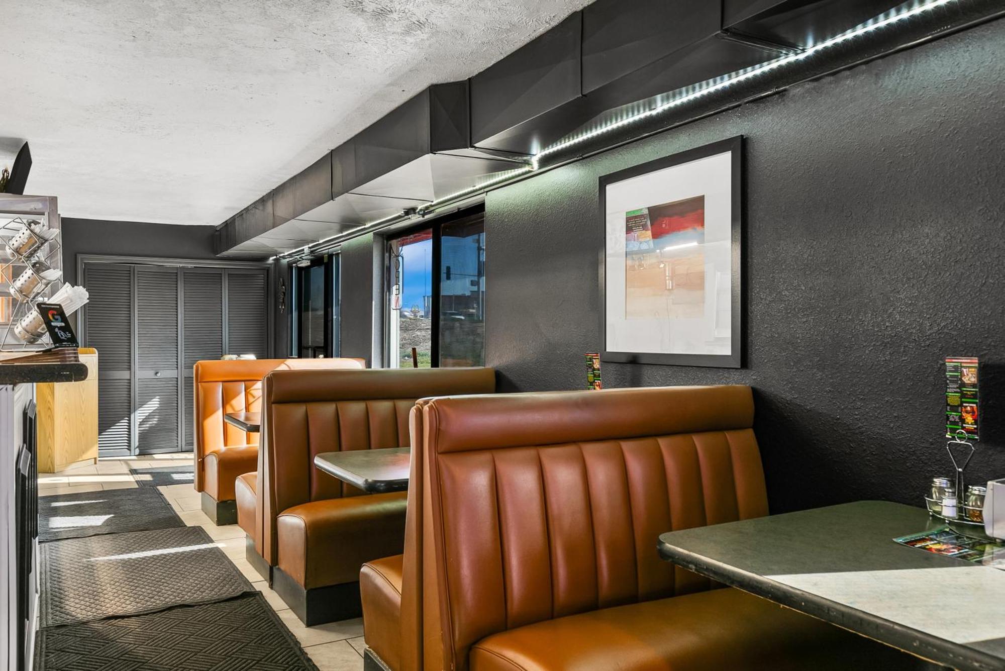 Americas Best Value Inn - Lincoln Airport Luaran gambar